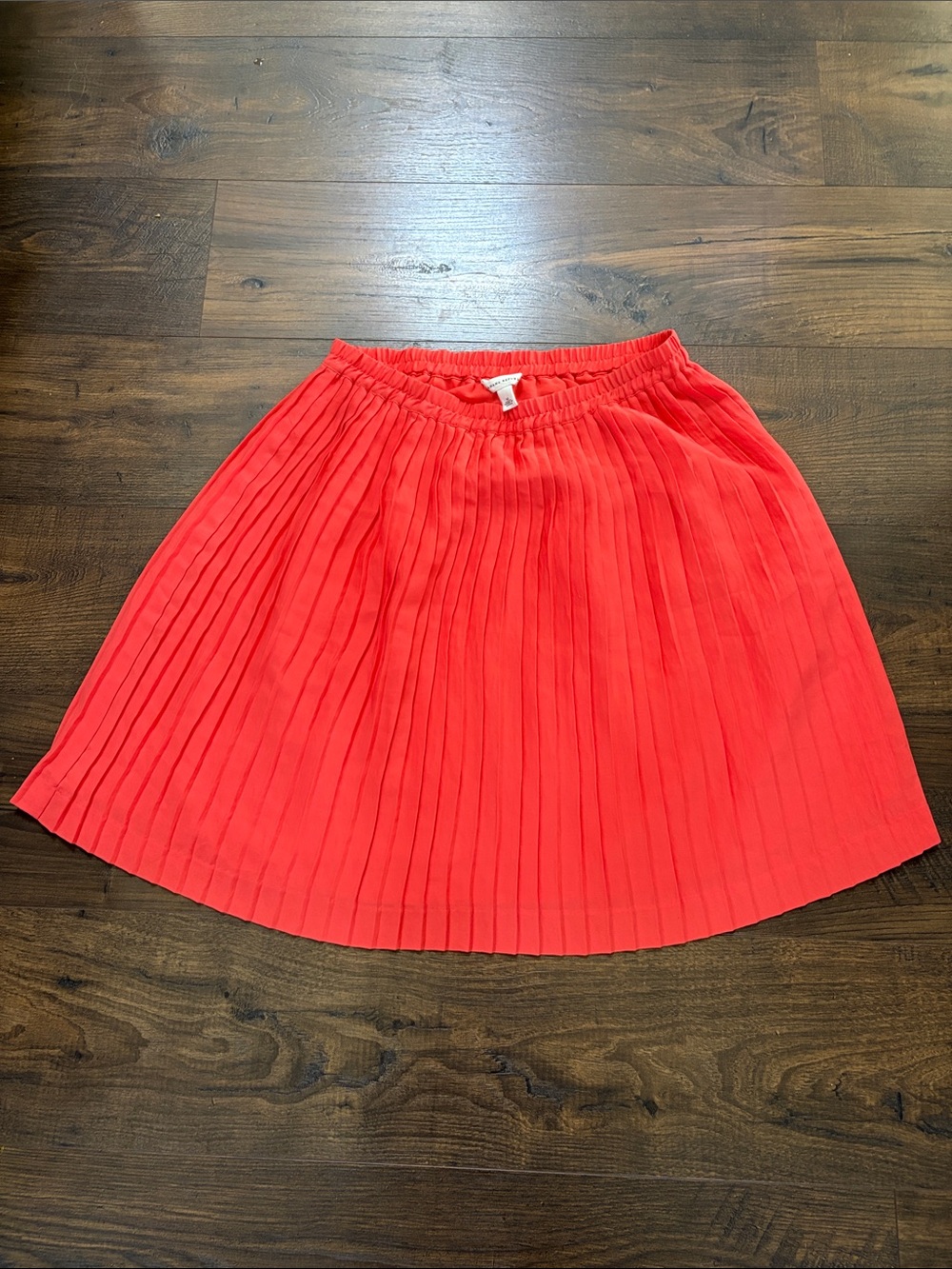 Banana Republic Coral Pleated Skirt